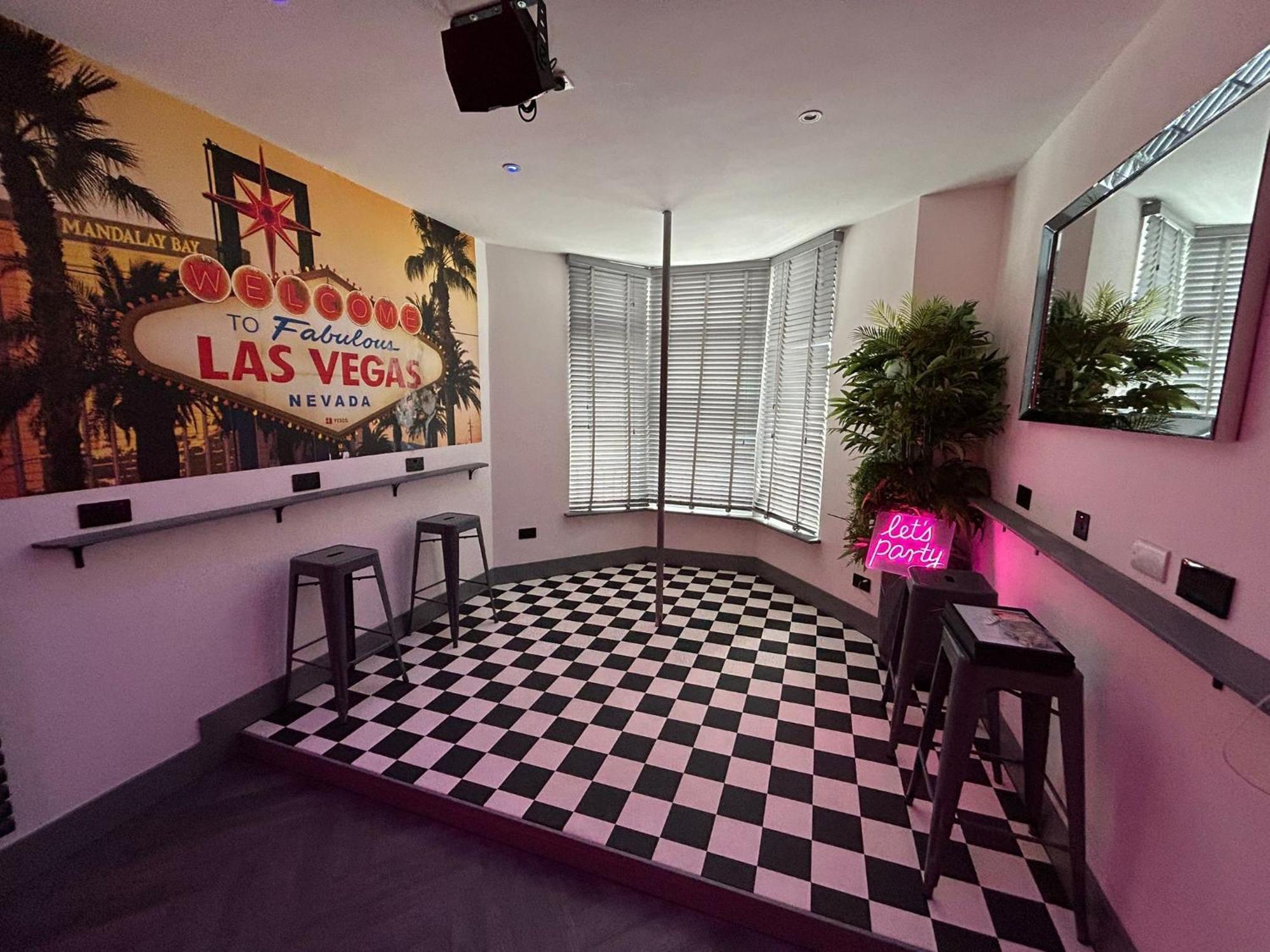 The White House Vegas Suites Blackpool Exterior foto