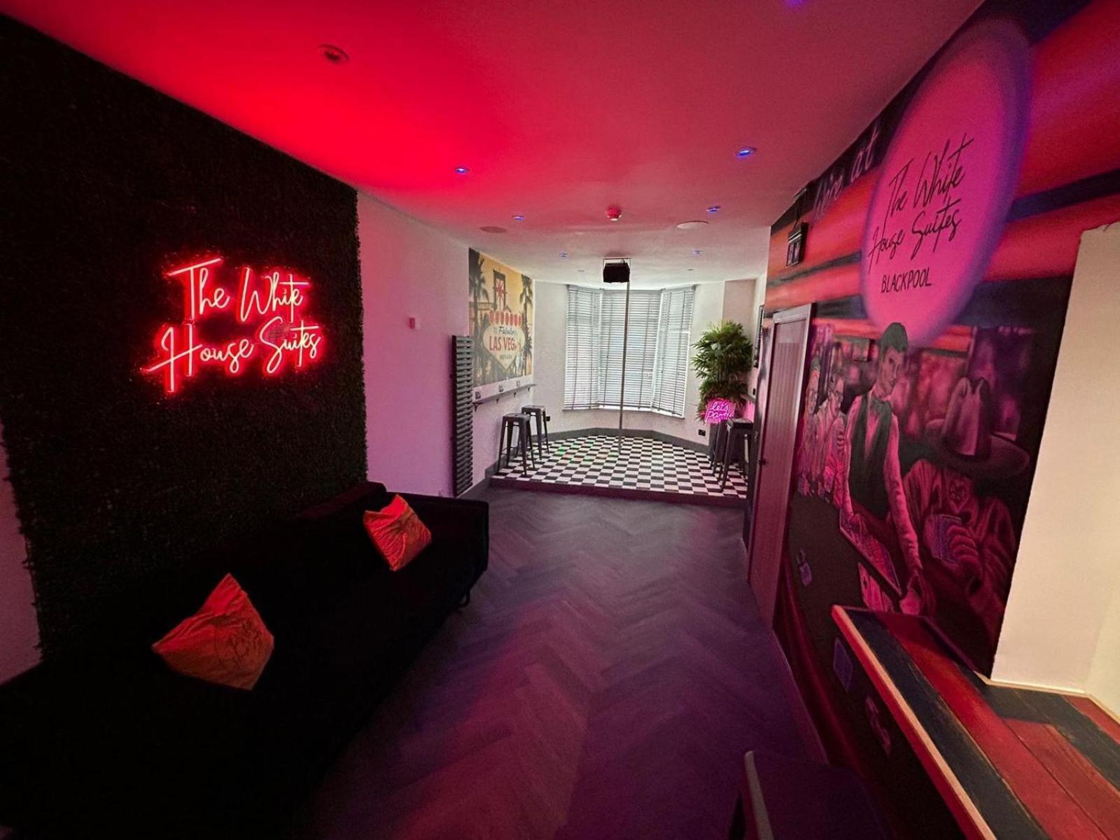 The White House Vegas Suites Blackpool Exterior foto