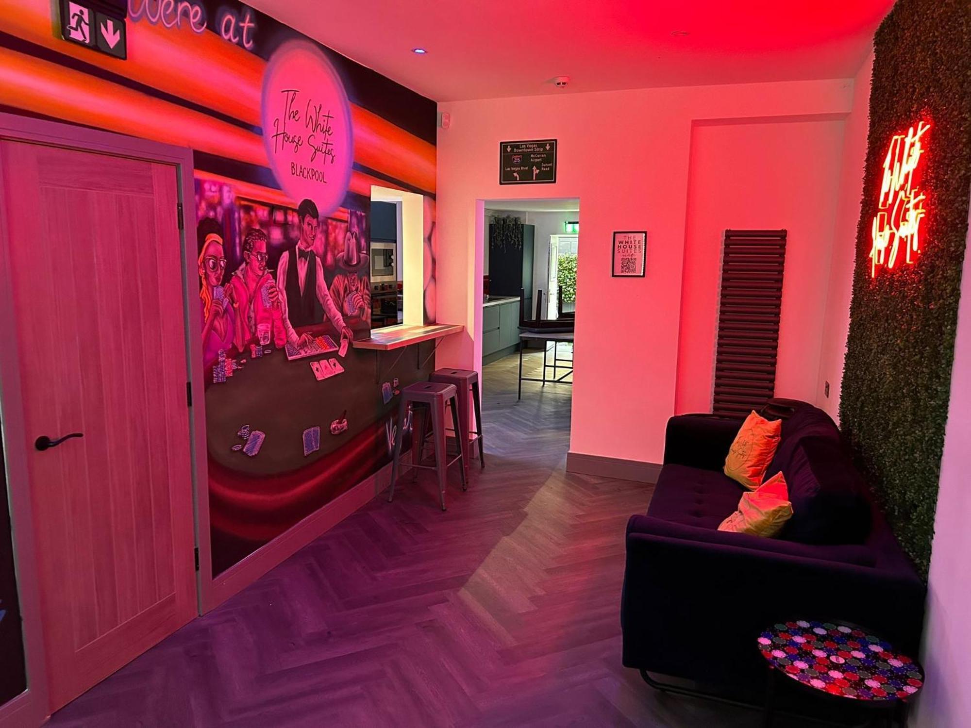 The White House Vegas Suites Blackpool Exterior foto